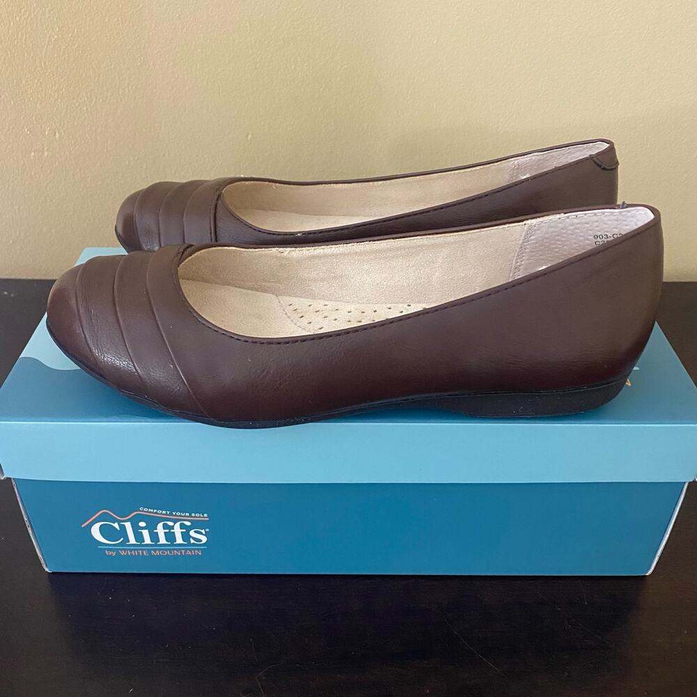 CLIFFS BY WHITE MOUNTAIN Women's Clara Ballet Flat‎
